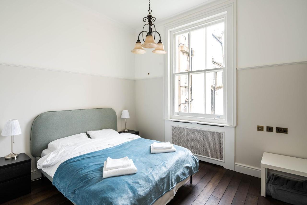 4 Bedroom House Up To 10 People At Heart Of Kensington And Chelsea Лондон Экстерьер фото